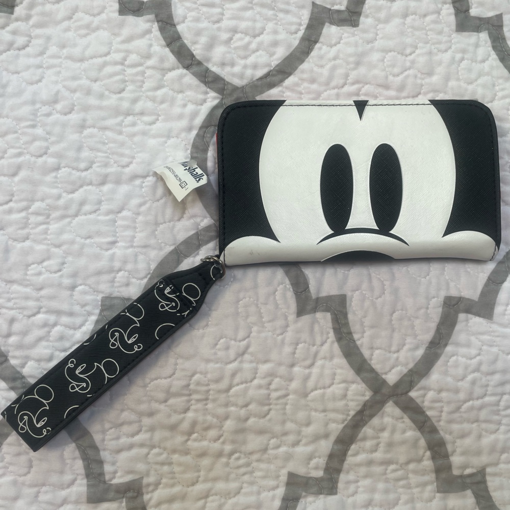 NWT Disney Mickey Mouse BioWorld Tech Pocket Wristlet/Wallet